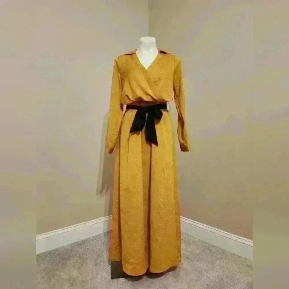 BCBGMAXAZRIA Yellow dress - Picture 1 of 3